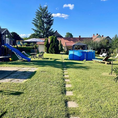 Pol-Lak Apartamento Szolosgyorok Exterior foto